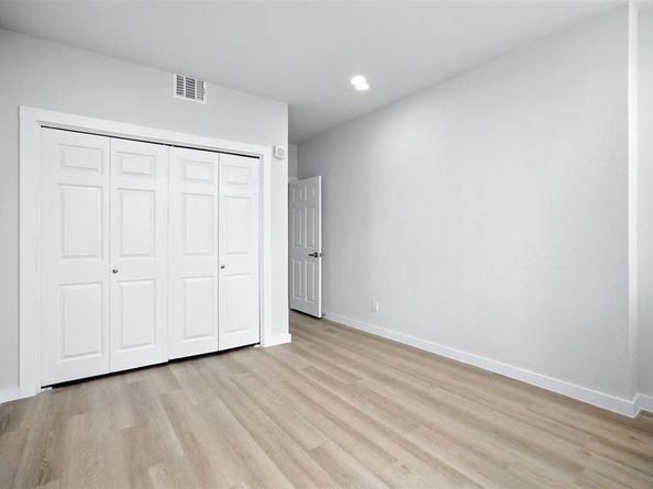 5200  Keller Springs Road  313, Dallas Texas 75248