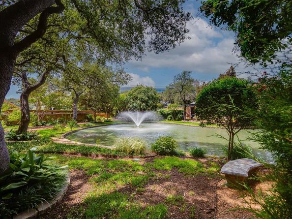 5200  Keller Springs Road  313, Dallas Texas 75248