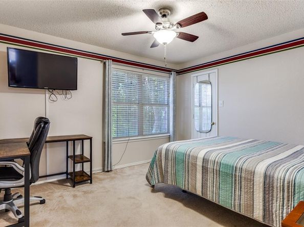 2704  Country Grove Trail , Mansfield Texas 76063