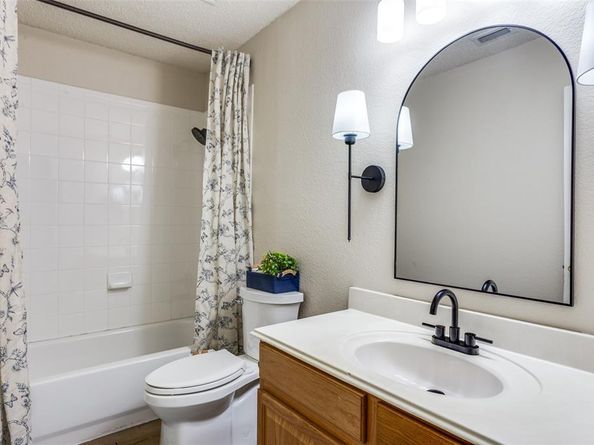 2704  Country Grove Trail , Mansfield Texas 76063