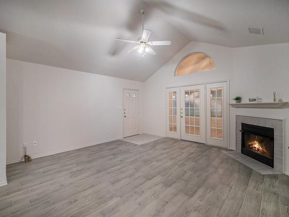 6132  Haley Lane , Fort Worth Texas 76132