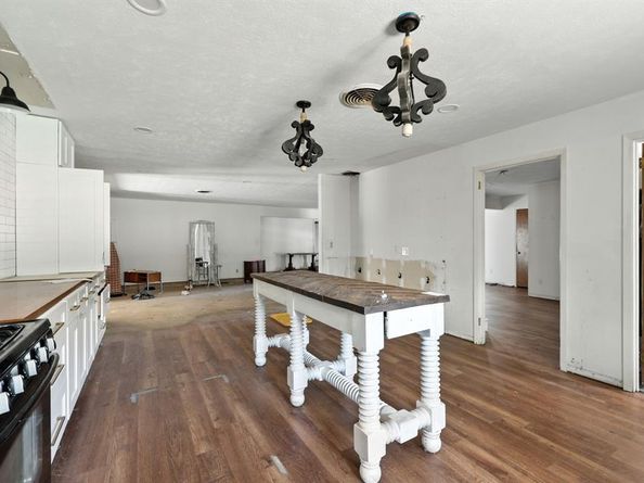 2304  Royal Acres Drive , Denton Texas 76209