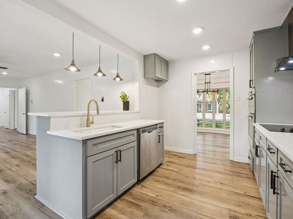 1722  Robin Lane , Garland Texas 75042