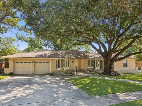 1722  Robin Lane , Garland Texas 75042