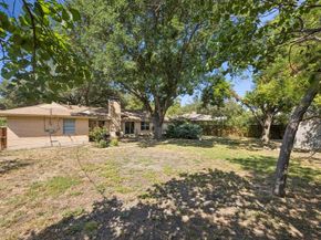 1722  Robin Lane , Garland Texas 75042