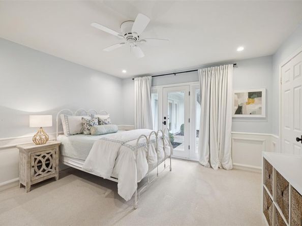 7042  Prestonshire Lane , Dallas Texas 75225