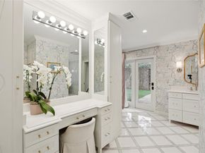 7042  Prestonshire Lane , Dallas Texas 75225