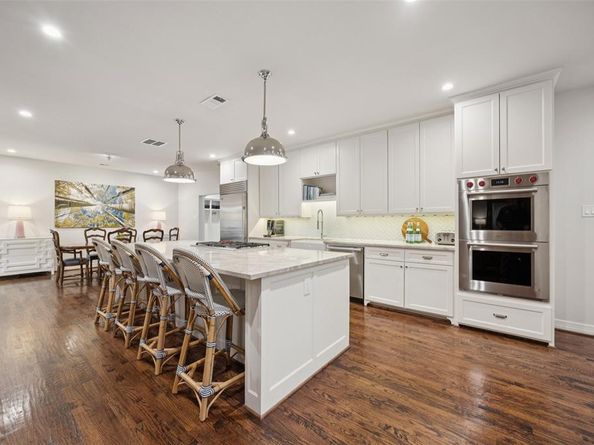 7042  Prestonshire Lane , Dallas Texas 75225
