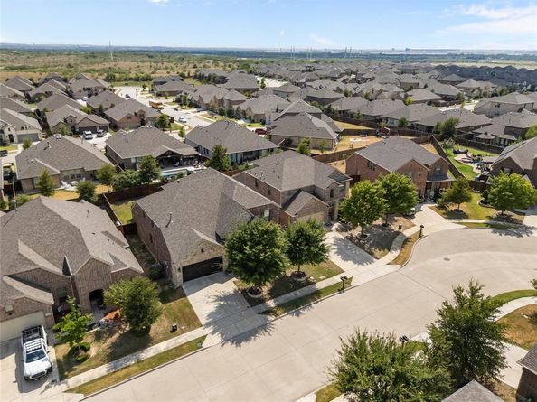 1217  Indian Grass Lane , Northlake Texas 76226