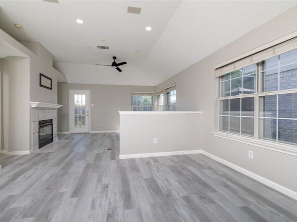 925  Ponderosa Creek , Plano Texas 75023