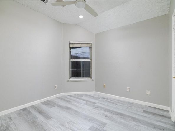 925  Ponderosa Creek , Plano Texas 75023