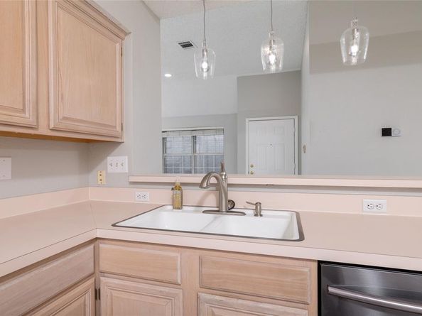 925  Ponderosa Creek , Plano Texas 75023