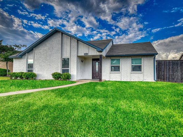 2513  Poplar Trail , Garland Texas 75042