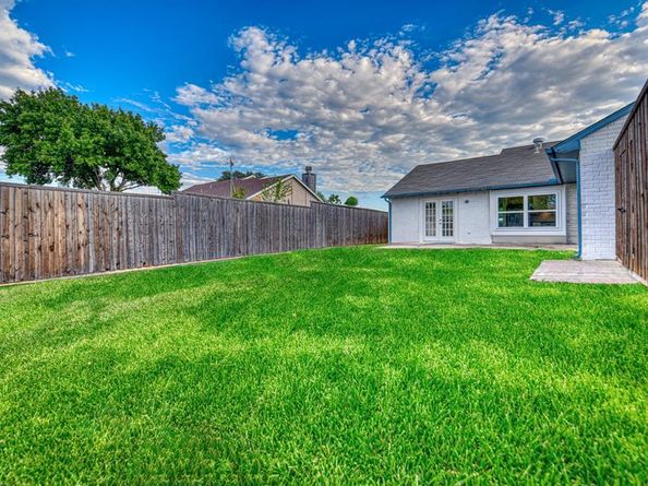 2513  Poplar Trail , Garland Texas 75042