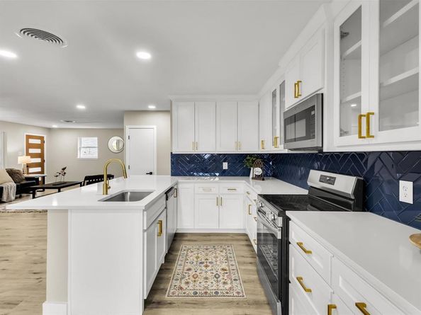 6005  Saint Johns Lane , Fort Worth Texas 76114