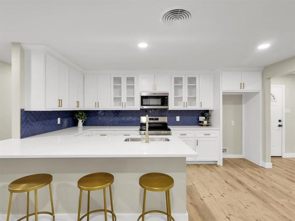 6005  Saint Johns Lane , Fort Worth Texas 76114