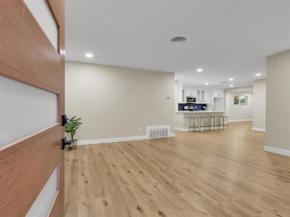 6005  Saint Johns Lane , Fort Worth Texas 76114