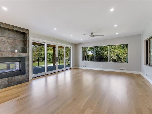9755  Van Dyke Road , Dallas Texas 75218