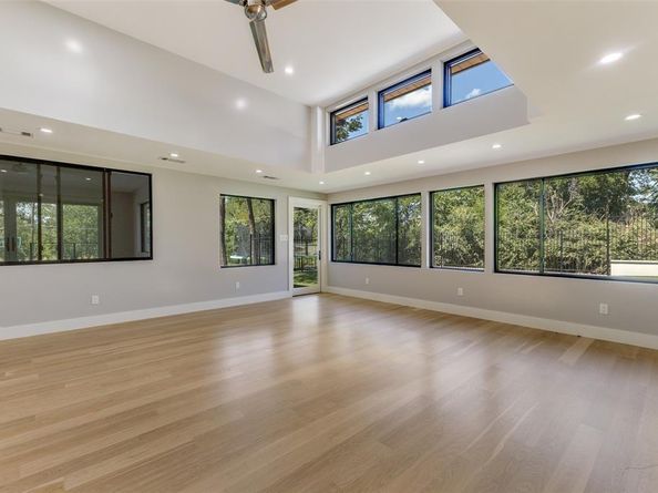 9755  Van Dyke Road , Dallas Texas 75218