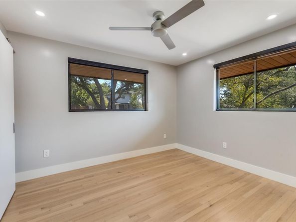 9755  Van Dyke Road , Dallas Texas 75218