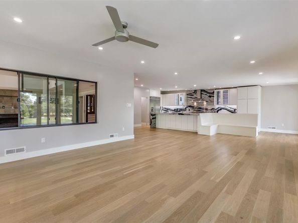 9755  Van Dyke Road , Dallas Texas 75218