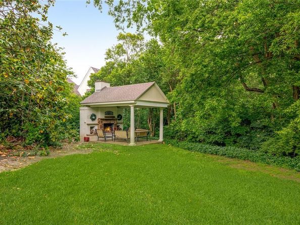 4  Nonesuch Road , Dallas Texas 75214