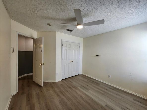2374  Stagecoach Street , Fort Worth Texas 76133