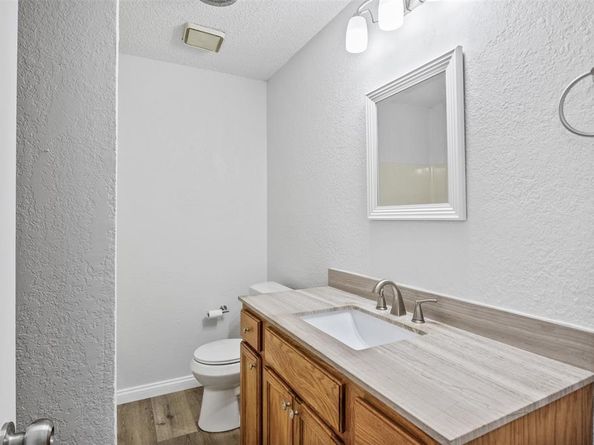 1824  Family Circle , Grand Prairie Texas 75051