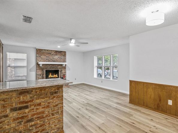 1824  Family Circle , Grand Prairie Texas 75051