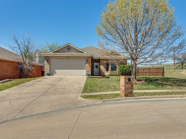 10400  January Circle , Benbrook Texas 76126