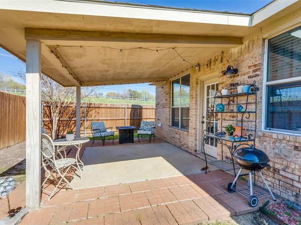 10400  January Circle , Benbrook Texas 76126
