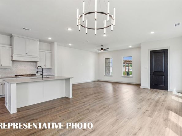 1042  Featherglass Lane , Allen Texas 75013