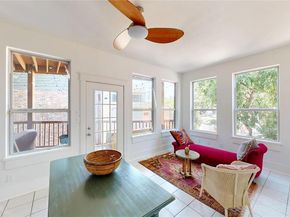 1529  Sullivan Drive  202, Dallas Texas 75215