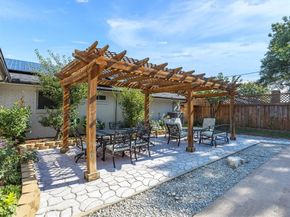 1318  Brook Valley Lane , Dallas Texas 75232