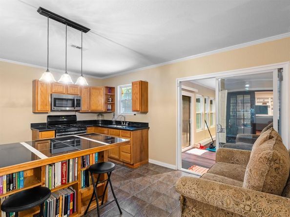 1318  Brook Valley Lane , Dallas Texas 75232