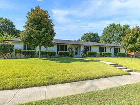 1318  Brook Valley Lane , Dallas Texas 75232