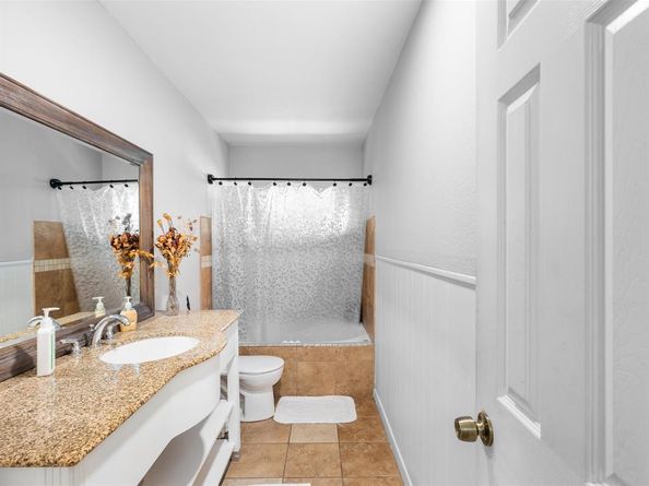 1318  Brook Valley Lane , Dallas Texas 75232