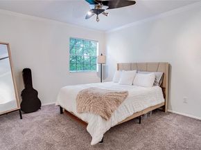 5740  Martel Avenue  A19, Dallas Texas 75206