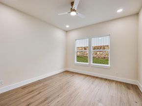 1503  Doyle Avenue , Dallas Texas 75203