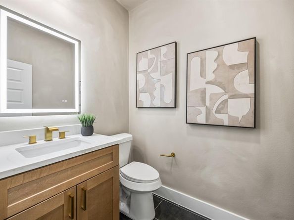 1503  Doyle Avenue , Dallas Texas 75203