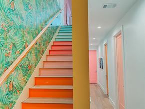 4402  Capitol Avenue , Dallas Texas 75204