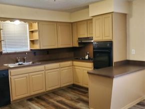 503  Harriett Street , Arlington Texas 76010