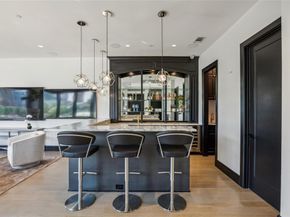 2210  Boll Street , Dallas Texas 75204