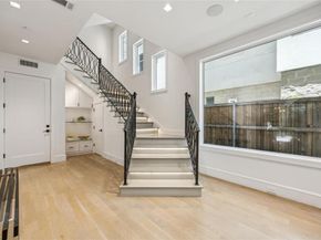 2210  Boll Street , Dallas Texas 75204