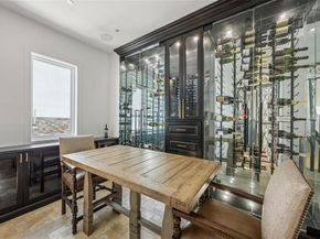 2210  Boll Street , Dallas Texas 75204