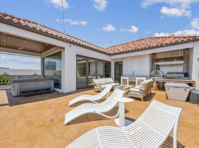 2210  Boll Street , Dallas Texas 75204