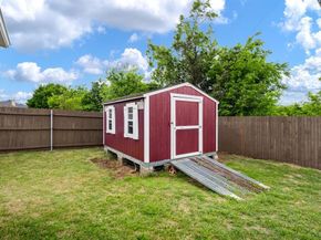 325  Village Parkway , Crowley Texas 76036
