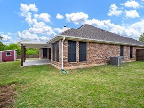 325  Village Parkway , Crowley Texas 76036