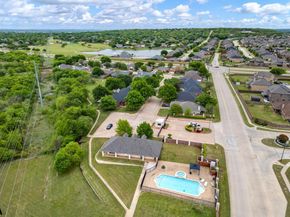 325  Village Parkway , Crowley Texas 76036