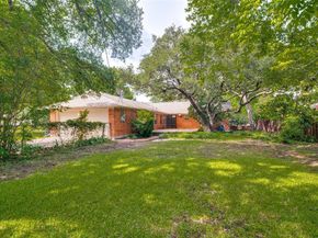 10208  Plummer Drive , Dallas Texas 75228